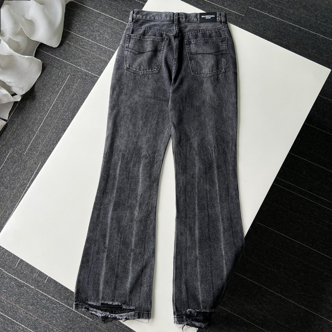 Balenciage pants
