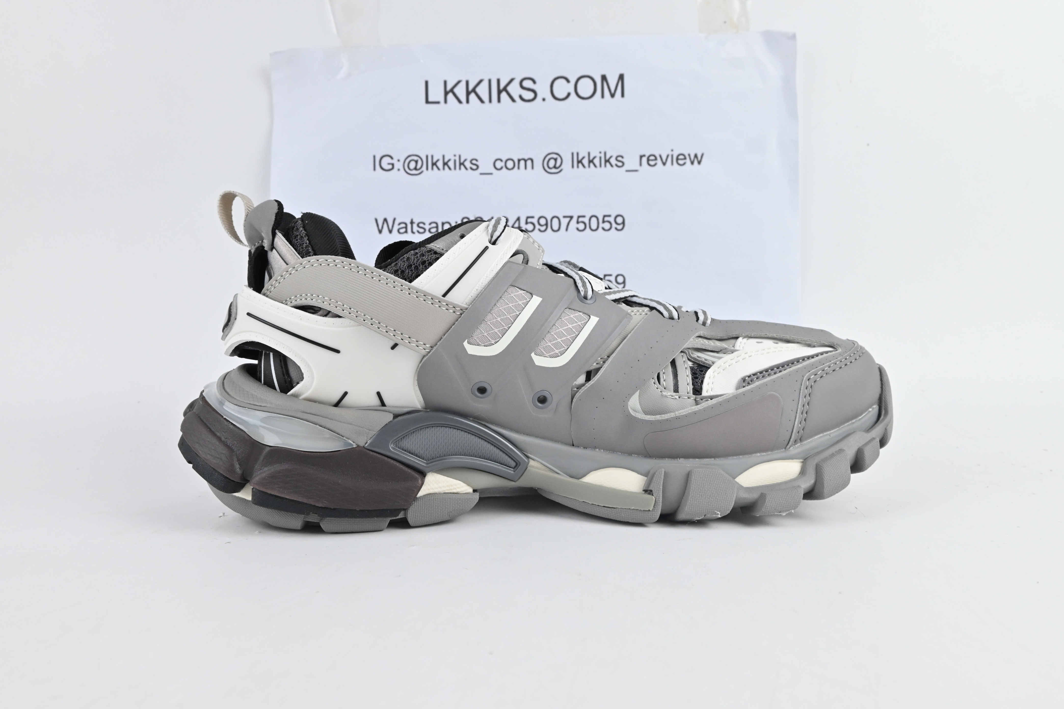 Ba1en*iaga （LED)